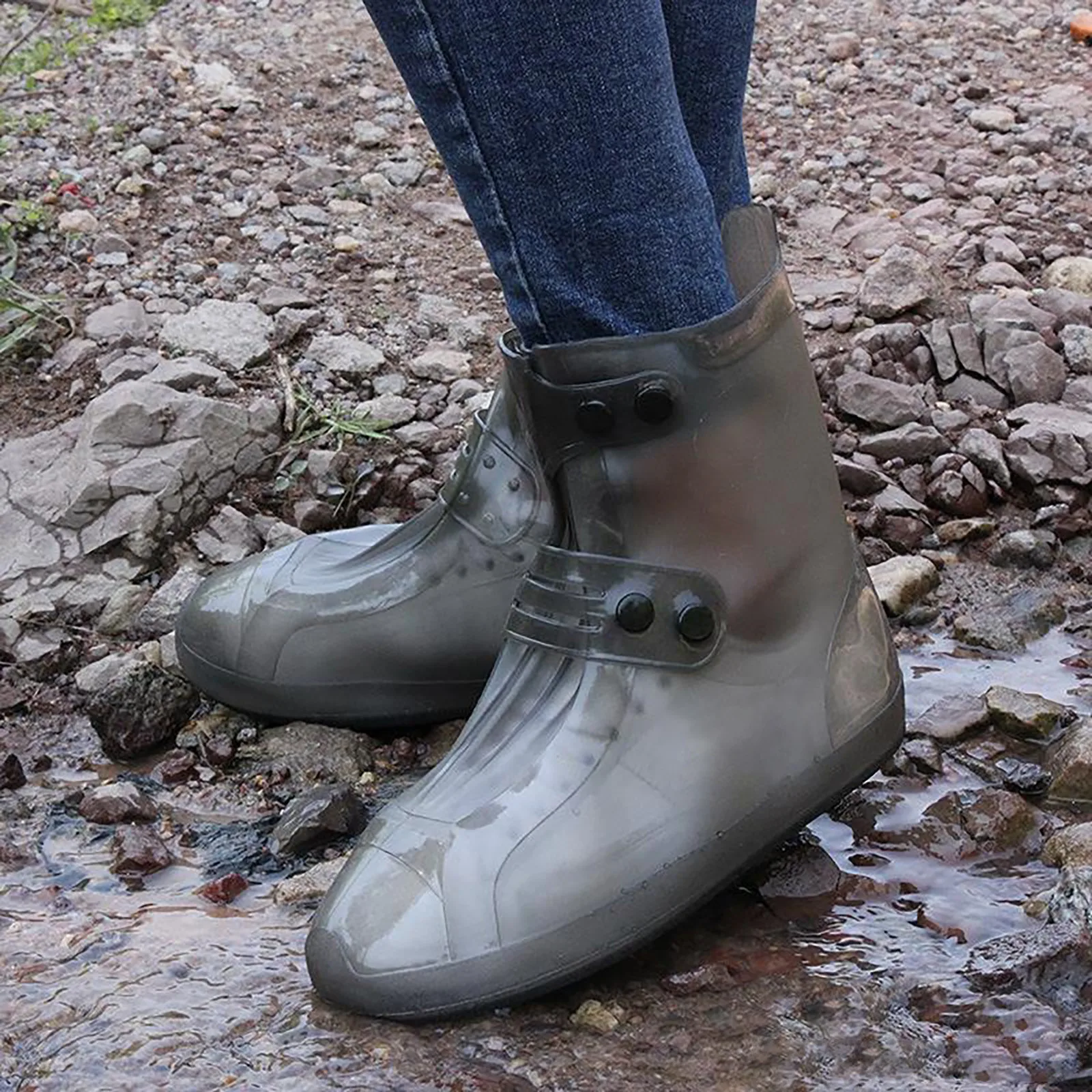 

Rain Shoes Wear Resistant And Antiskid Riding Rain Proof Shoe Cover With Silicone Integrate Fashion Short Tube Rain Boots 2021