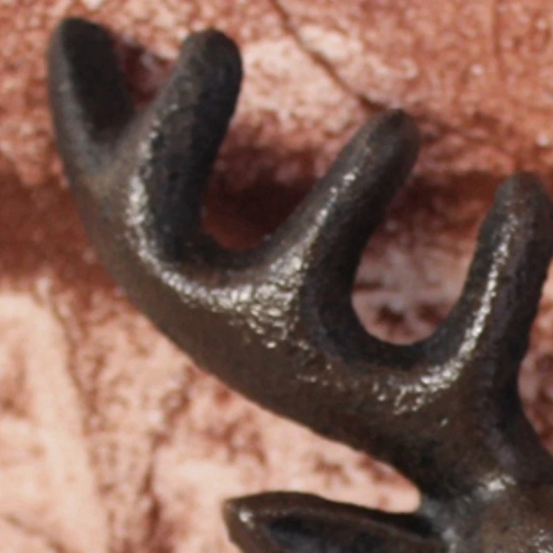 

Reindeer Head Cast Iron Beer Bottle Opener Antique Black Animal Figurines Head Wall Mounted Metal Bottle Opener