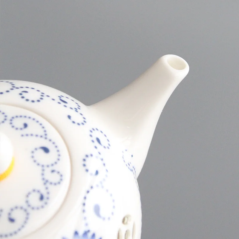 Ceramic Blue and White Porcelain Kung Fu Tea Set Linglong Crystal Hollow Teapot Jingdezhen | Дом и сад