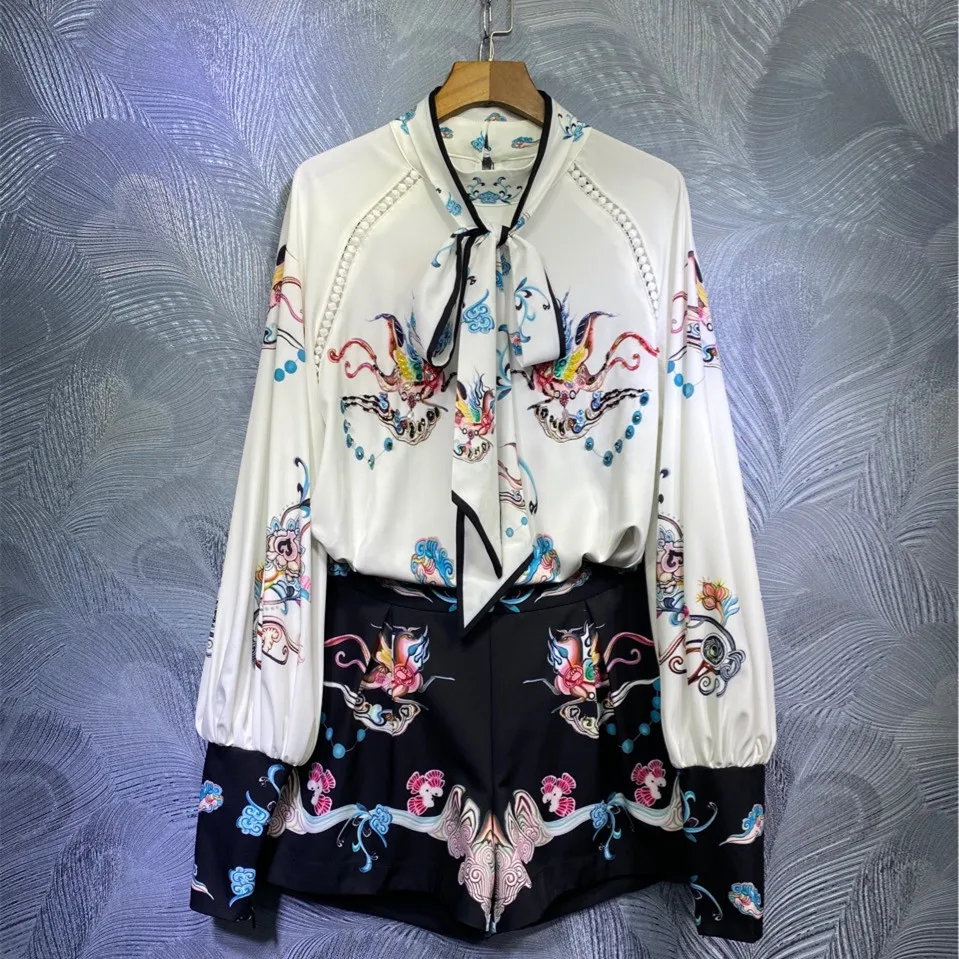 

2021 SPRING TIE-NECK PRINT LONG SLEEVE TOP & SHORTS SET