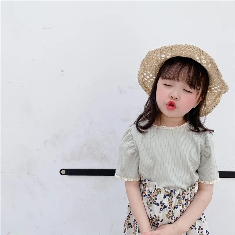 

2020 Summer Korean Style New Girls Short-sleeved T-shirts Lace Baby Girls cuffs Tops Pure Color Toddlers Kids Children Tees