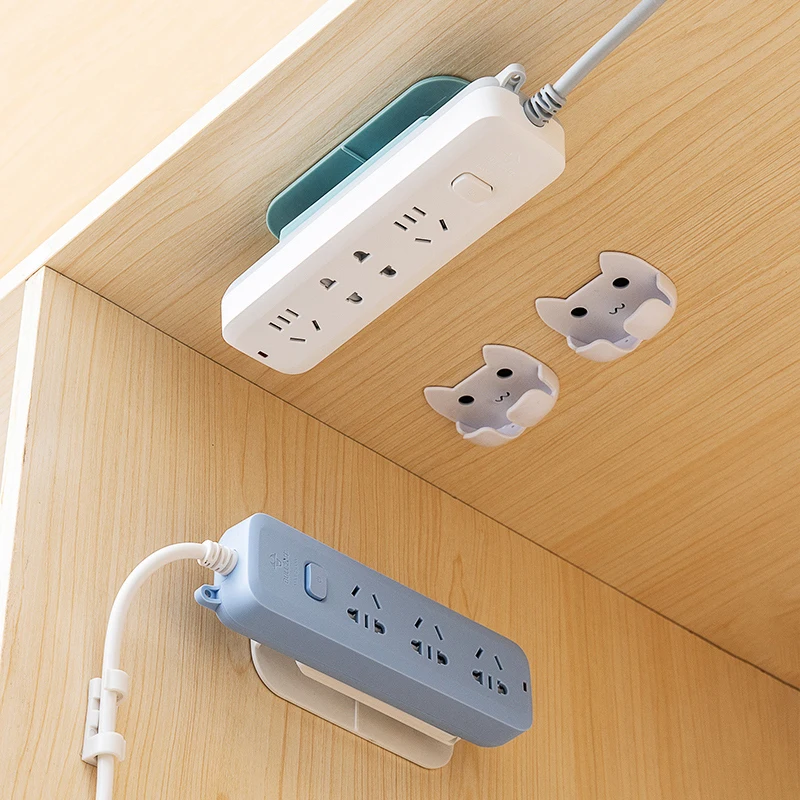 

QDRR Wall-Mounted Sticker Punch-free Plug Fixer Home Self-Adhesive Socket Fixer Cable Wire Seamless Power Strip Holder Organizer