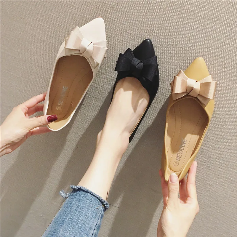 Мокасины женские с бантом бабочкой удобные туфли на плоской подошве заостренный