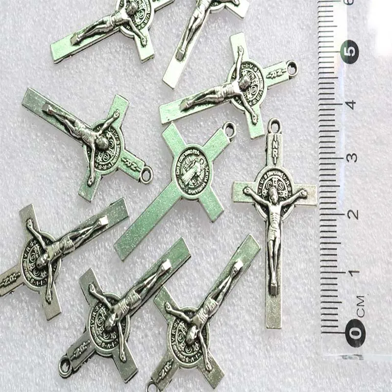 60 шт./металлическая подвеска в виде католического Креста подходит для