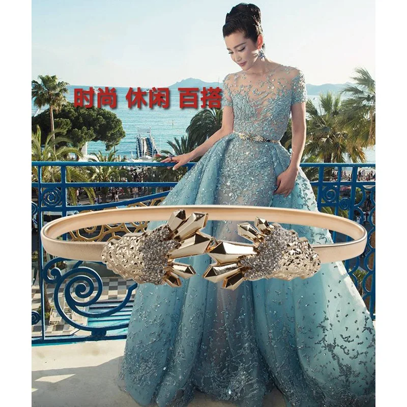 Ремень женский тонкий дизайнерский пояс с застежкой в виде крыльев Ангела