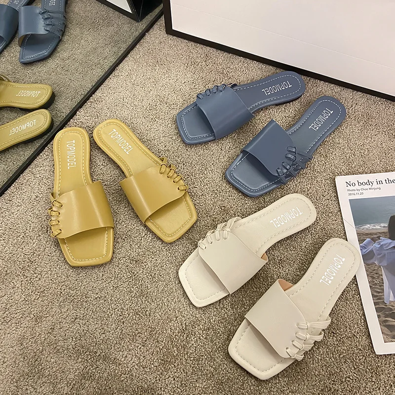 

Flat Shoes Female Slippers Casual Summer Clogs Woman Low Pantofle Slides Luxury Beach Soft 2021 Basic Rome PU Fabric Rubber