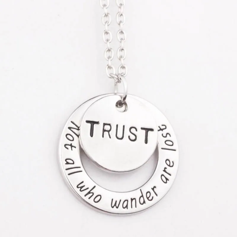 Ручной ожерелье с отпечатком Будьте смелы и продолжайте буква Шарм Подвеска