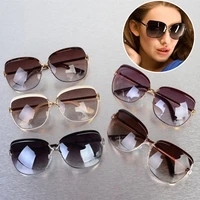 fashion square lenses sunglasses women brand designer sun glasses anti uva uvb female glasses beach alloy legs metal frame tc21