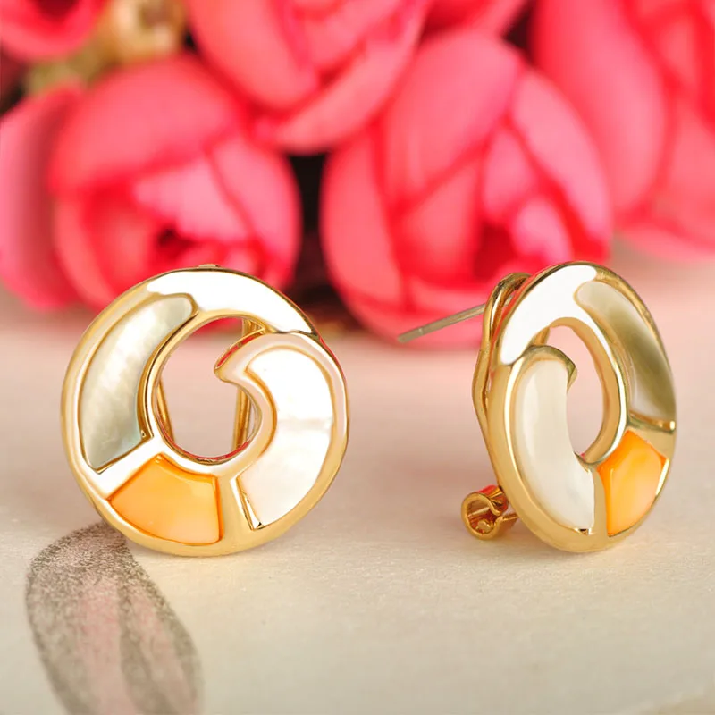 

Madrry New Fashion Style Round Stud Earrings Gold Color Shell Accessories Women Girl Wedding Party Gifts Jewelry Max Brincos