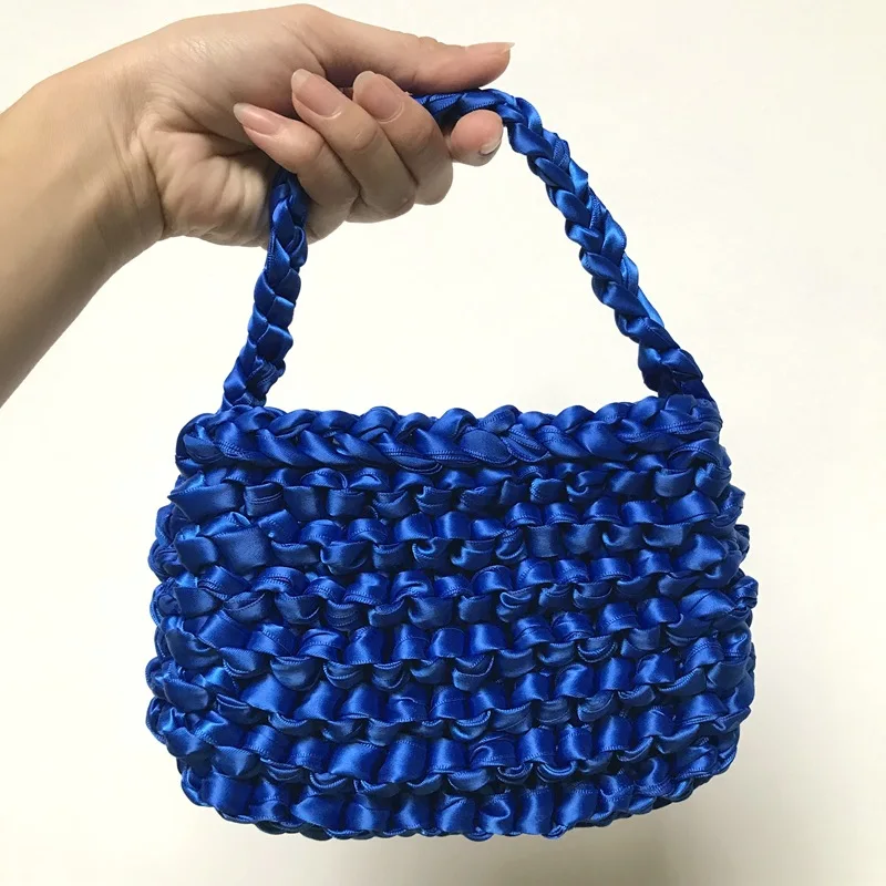 blue Мини флуоресцентная сумка для отдыха на море, атласная шелковая веревка, Сумка с узлом, женская модная тканая сумка, новинка, корейские маленькие Ретро кошельки - Цвет: blue