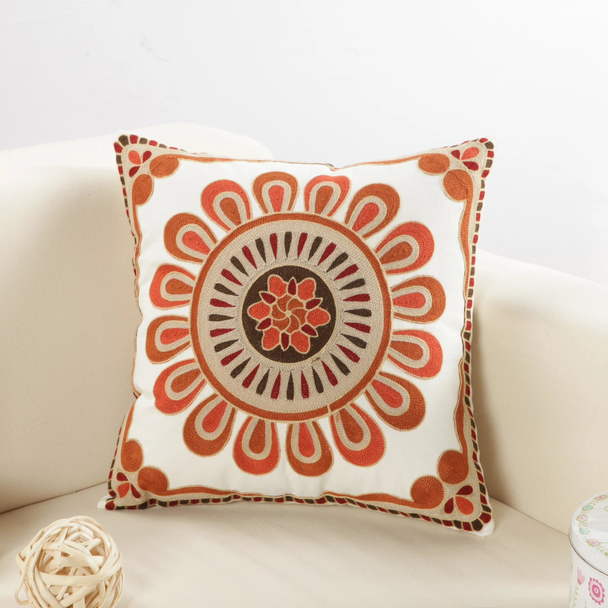 Восточные очаровательные экстравагантные наволочки с вышивкой цветами тотемами