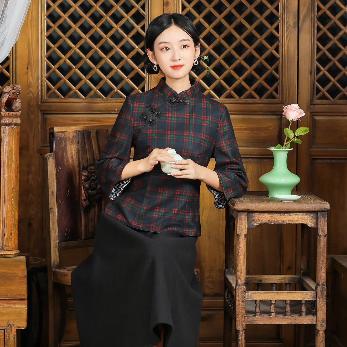 Sheng Coco Chinese Women Exquisite Plaid Chinese Style Tops Autumn Temperament Elegant Large Long Sleeve Oriental Style Blouse