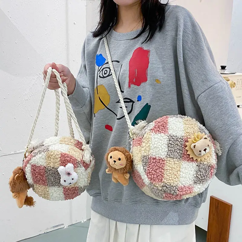 

Xiuya Kawaiii Crossbody Bags For Women 2021 Winter Faux Lambswool Circular Shoulder Bag Korea Plaid Satchel Woman Purses Pouch