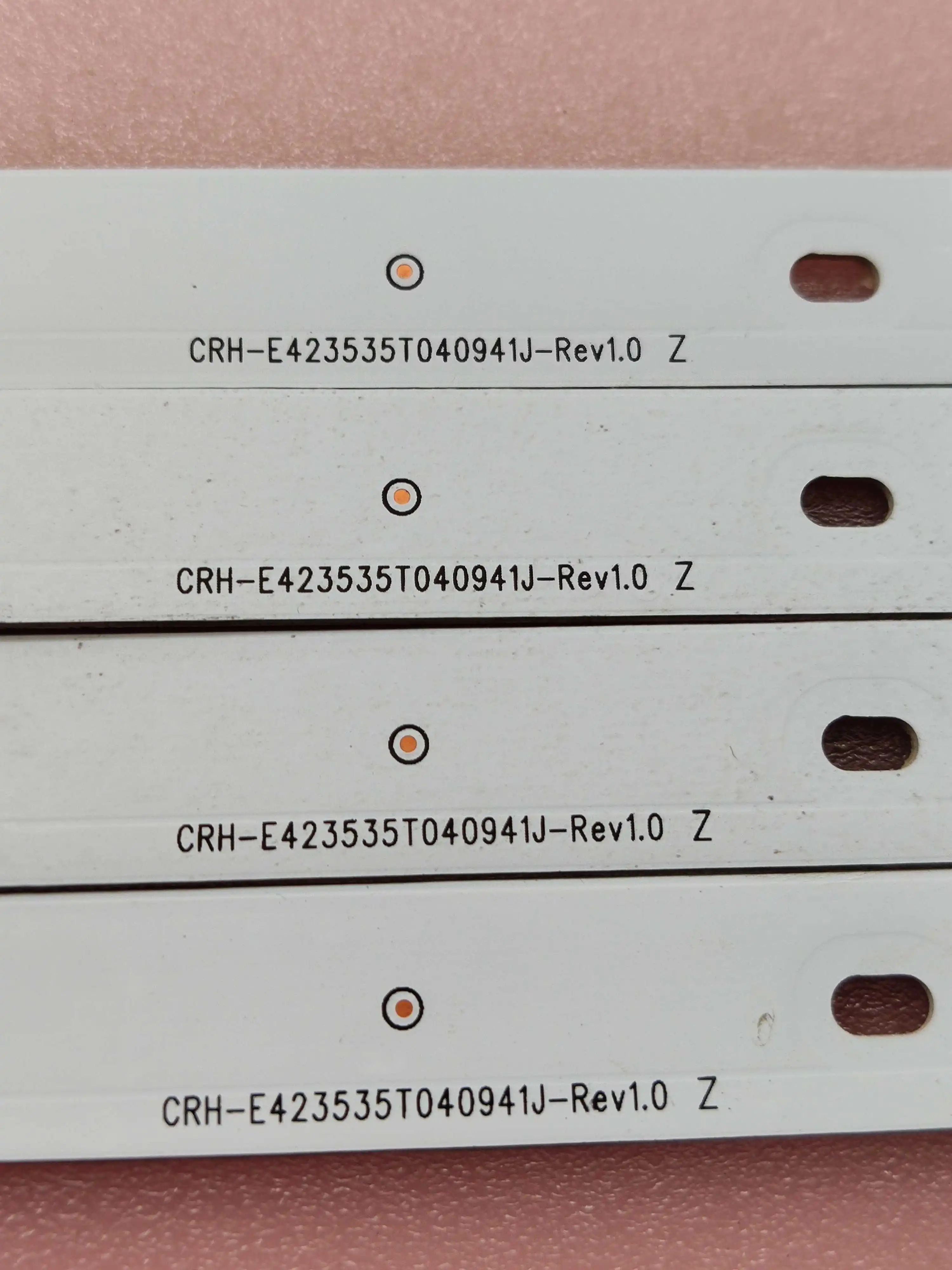 

LED Backlight strip 9 Lamp for 42S260 42H220 42L23 42H200 CRH-E423535T040941J-REV1.0