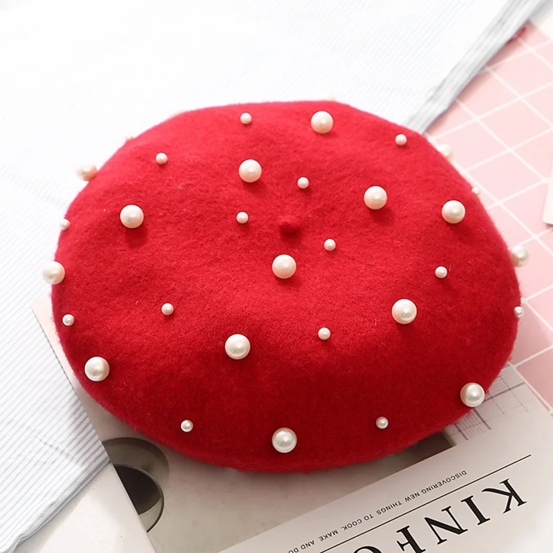 

Fashion Wool Women Winter Berets Luxury Pearl Rivet Vintage Cashmere Female Warm Vogue Beret Hats Girls Flat Cap Painter Cap