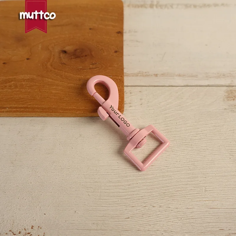 Металлическая розовая застежка для собак мы предоставляем услуги лазерной