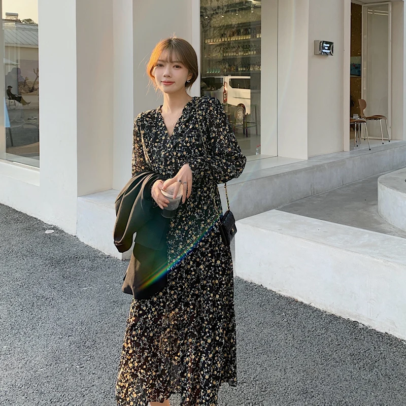 

Real shot spot 2021 spring Korean women's broken flower waist closing neckline bandage Chiffon Long Sleeve Dress