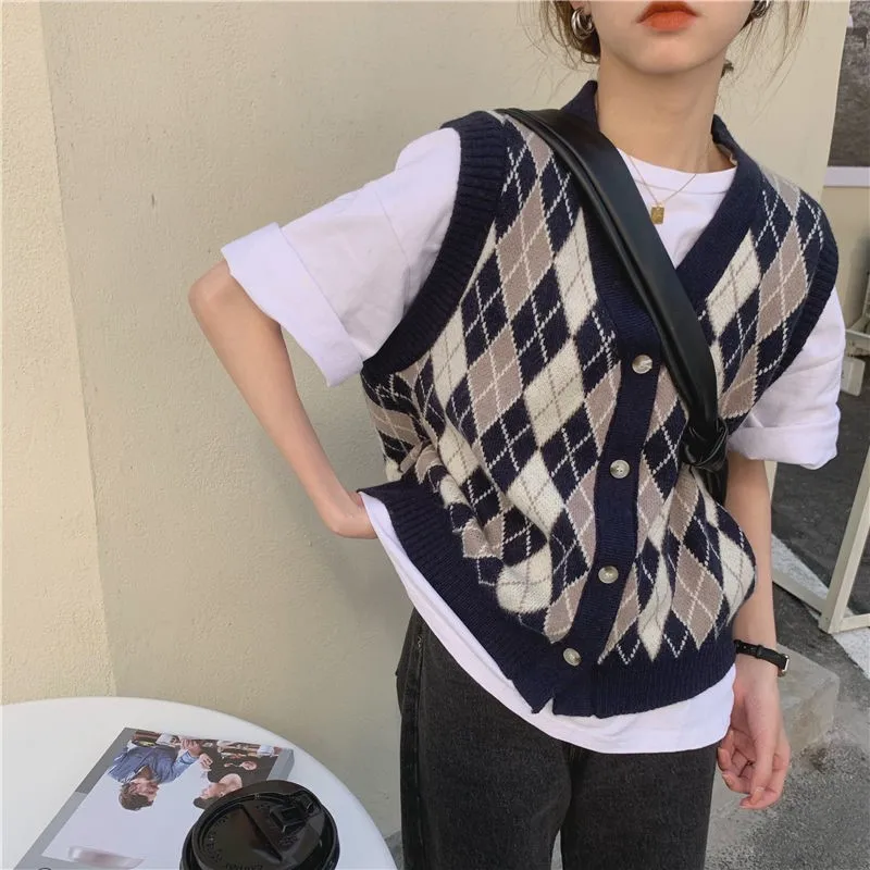 

New Spring 2022Korean Style Argyle Knitted Sweater Vest Women Vintage V-Neck Plaid Sleeveless Cardigan Waistcoat Female Japanese