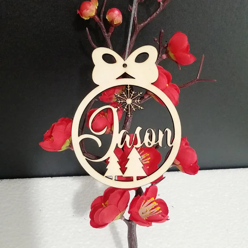 Custom Name Ornament Personalized Christmas Bauble Custom Ornament Ball Wooden Ornament Ball with Name Year Christmas Tree Decor