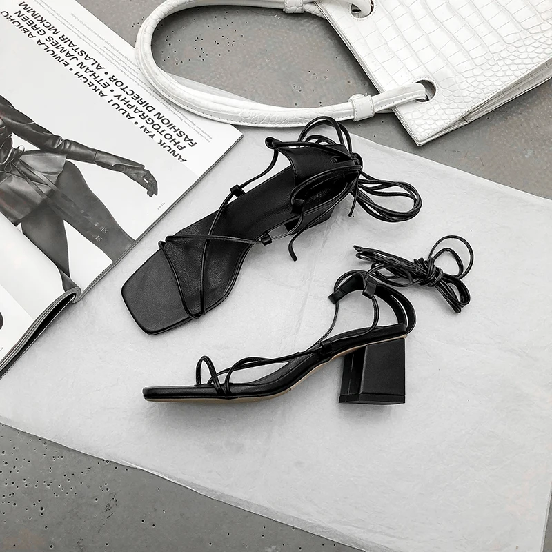 Сандалии гладиаторы с перекрестными ремешками Женские вечерние туфли из