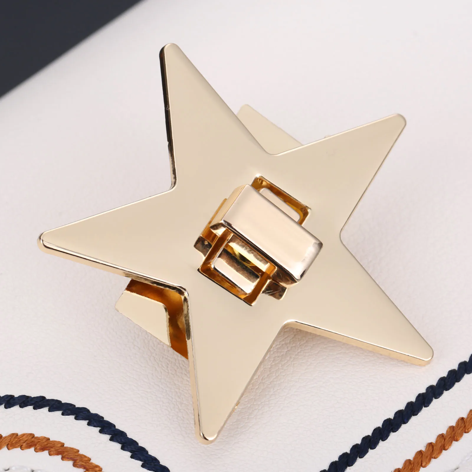 

1set Bag Lock Gold Metal Star Pentagram Craft Clasp Turn Twist Buckle Handmade Purse Shoes Leather Luggage 55*52mm