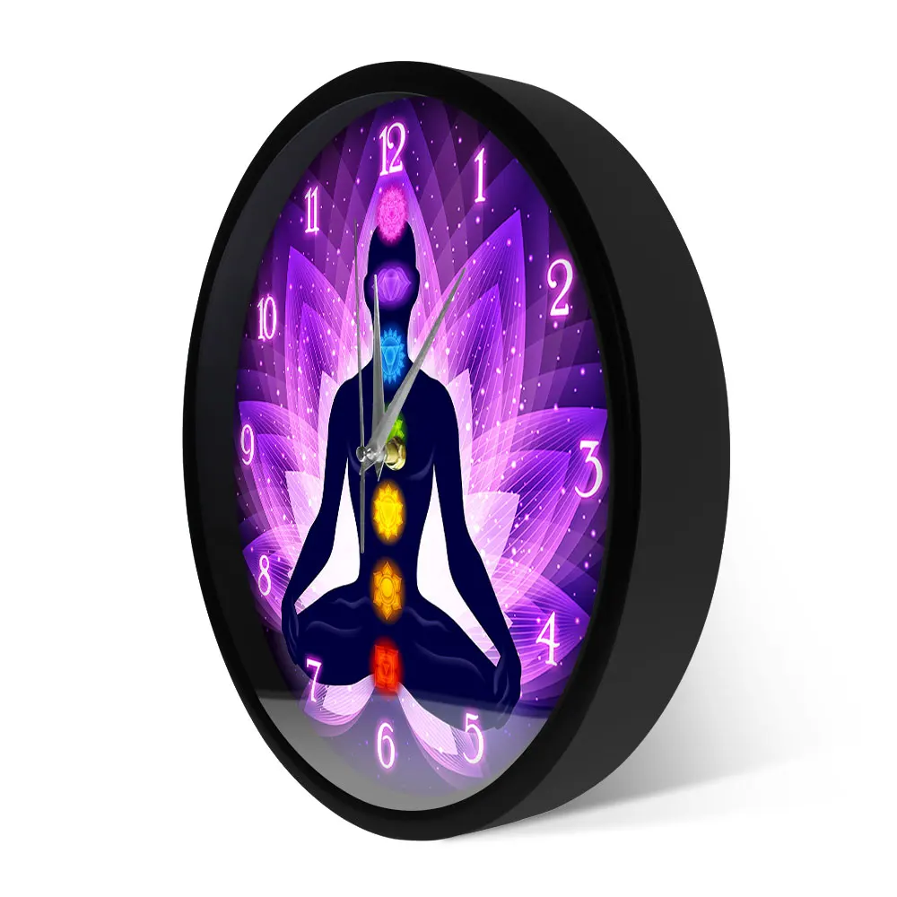 Современные настенные часы с медитацией в позе лотоса фон сакральным цветком