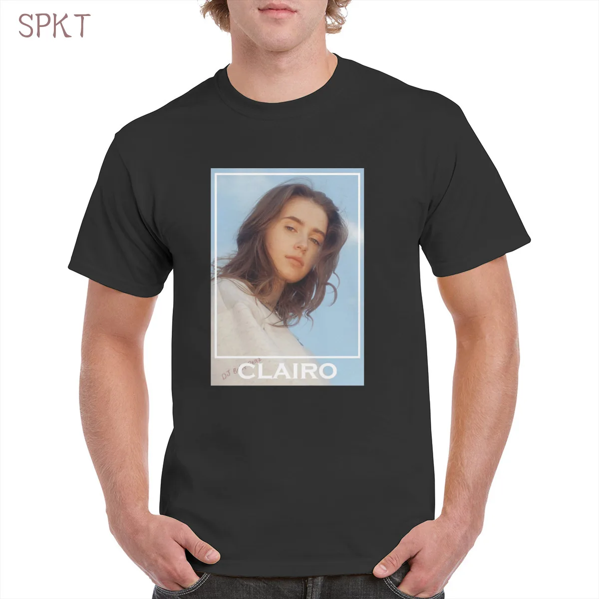 

Clairo Sofia Sky beautiful girl 100%Cotton Tshirt Top Harajuku Aesthetic Tshirt Oversized clothes Female/Man