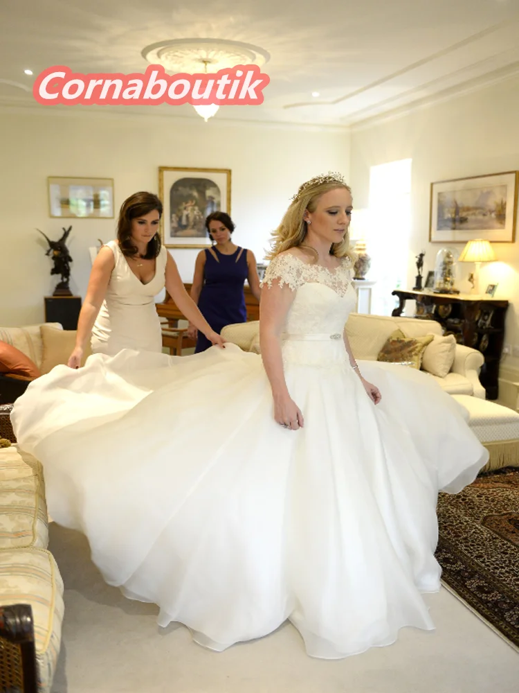 

A Line Wedding Dress Robe De Mariee Off the Shoulder COR-093 V Back Capped Sleeve Lace Appliques V Back Organza