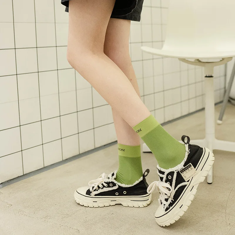 

2 Pairs Spring Men and Women Tube Socks Thin Breathable harajuku Cotton Deodorant Tide Socks Letter Hand-sewn Boneless Socks