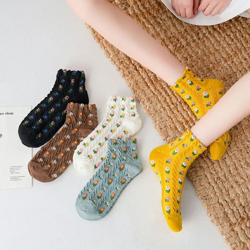 

2021 Spring and Summer Small Fresh Embossed Floral Ladies Socks Pastoral Girly Style Sweet and Personalized Cotton Low-cut Socks