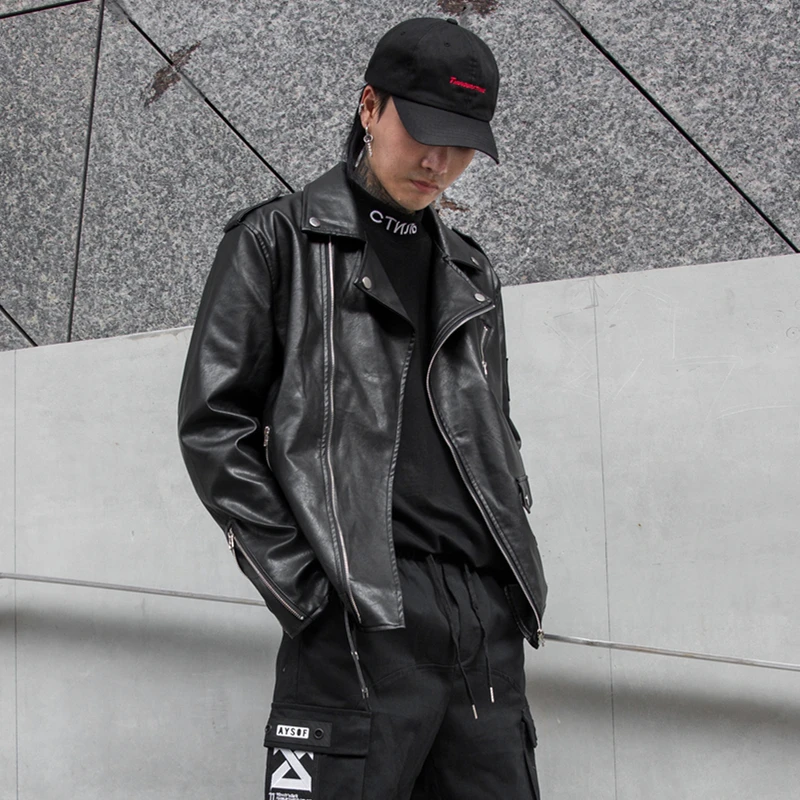 Мужская кожаная куртка в стиле панк рок черная из искусственной кожи на молнии с