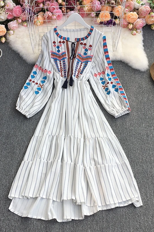 

2021 New Spring Autumn Vintage O-neck long sleeve Dress embroidery lace up tassel high waist pleated mid-length A-line Dress