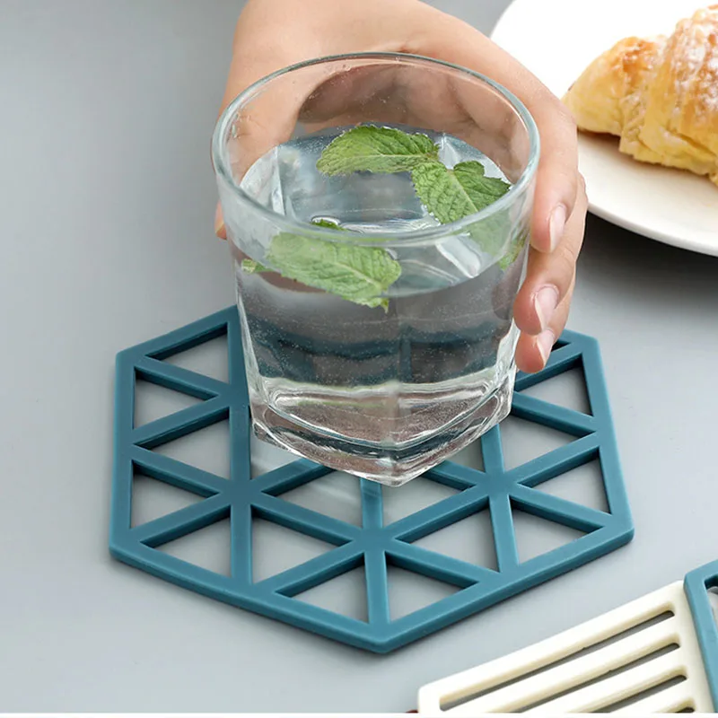 

1Pc Silicone Coaster Pot Pad Cup Cushion Heat Resistant Geometric Hollow Design Pot Mat