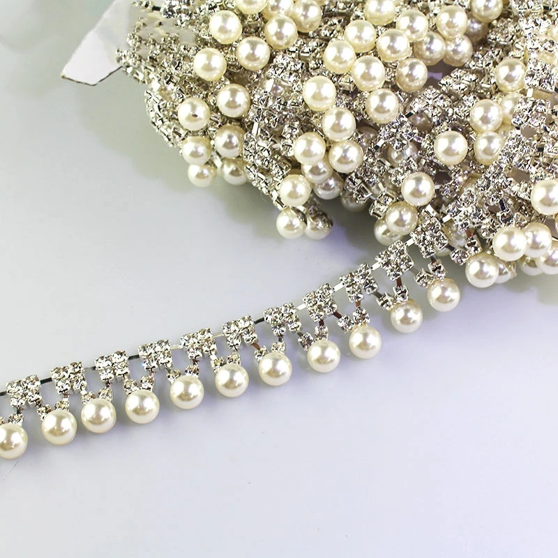 Цепочка с жемчужными кисточками 2 см