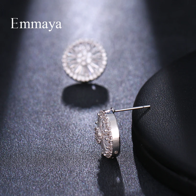 Женские серьги-гвоздики Emmaya классические круглые с фианитом и радиальным