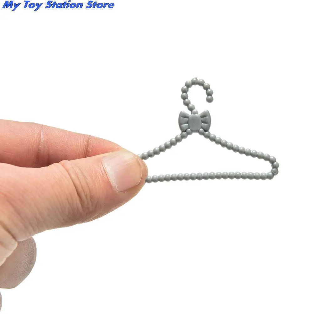 10 шт./лот аксессуары для кукол милые серые мини Вешалки платья Одежда Аксессуары