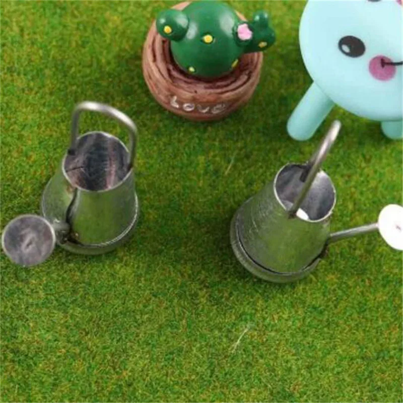 

1/12 Metal Watering Can Garden Dollhouse Miniature Decoration For Children Kids Dolls Acces Miniature Furniture