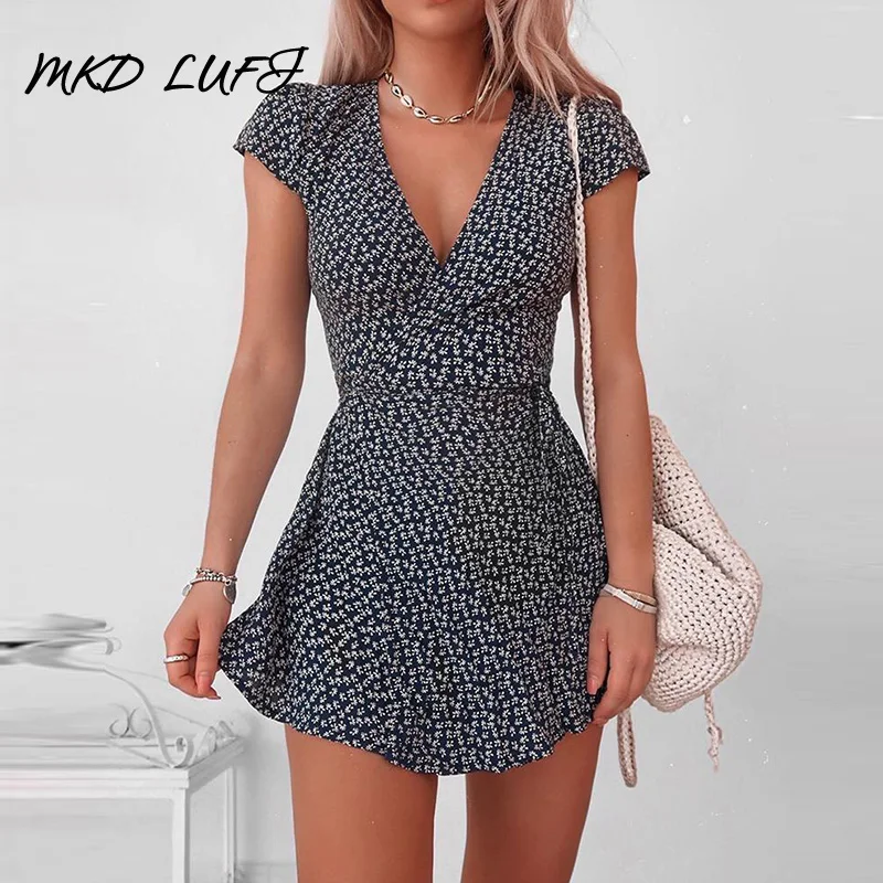 

Floral Print Short Sleeve Wrap Dress