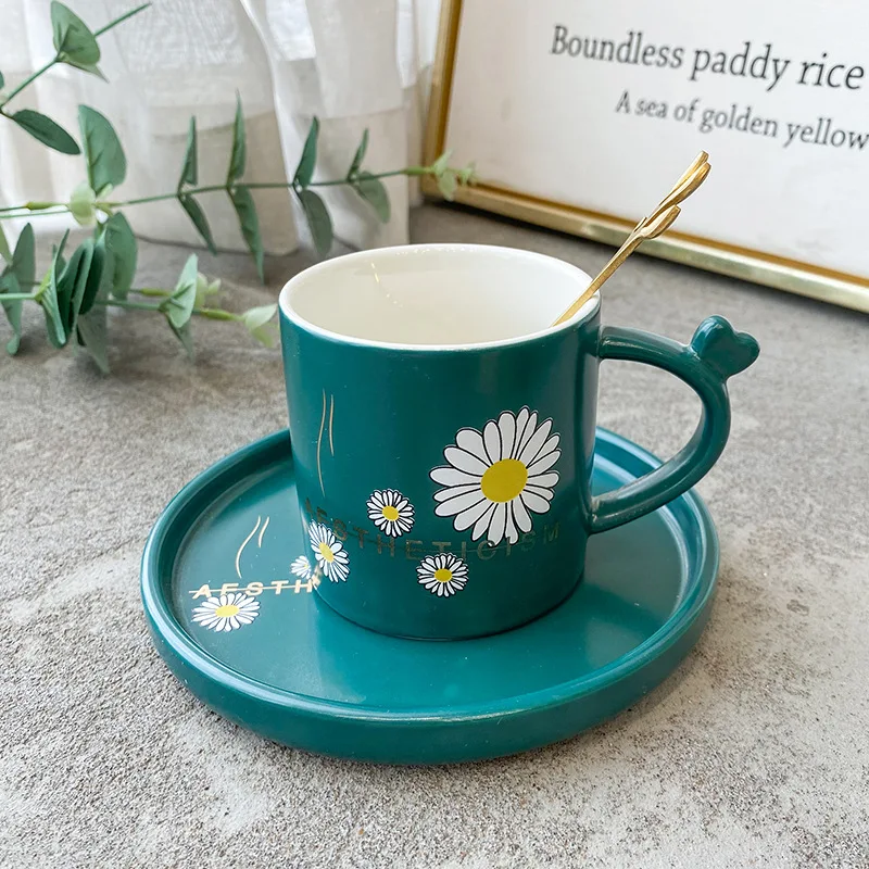 

200ML Nordic Small Daisy Coffee Mug Creative with Saucer Spoon Ceramic Mugs Flower Tea Cup with Handle Coffee Cup and Saucer