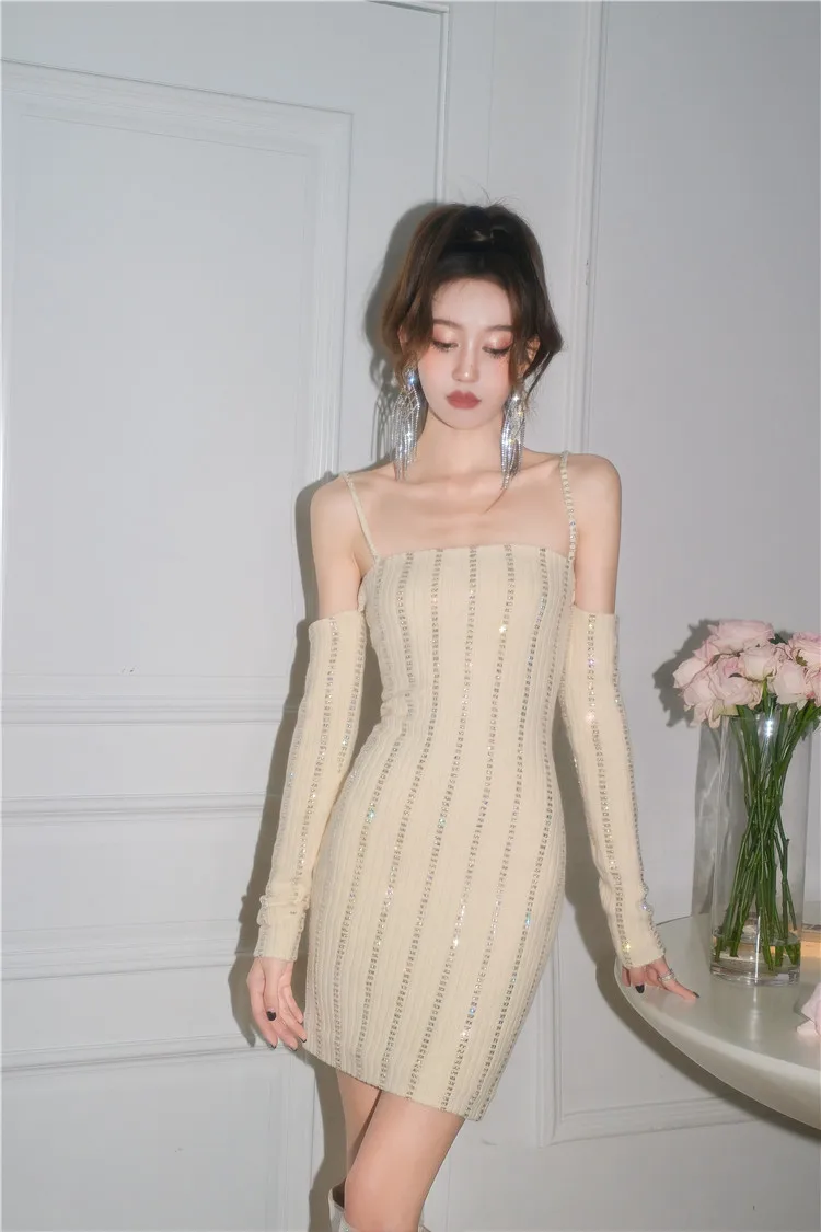 

qiu dong brilliantly coloured stripe hot drilling knitted wipes bosom with shoulder-straps dress design feeling