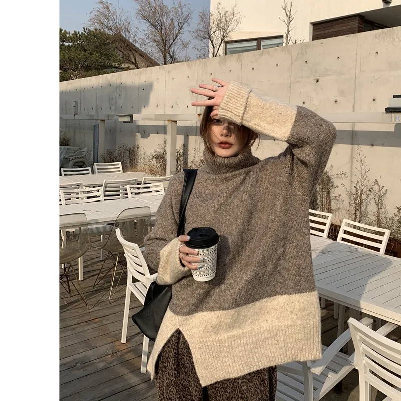 

Женский Теплый свитер с высоким воротником, свободный утепленный трикотажный свитер контрастных цветов с разрезом и длинным рукавом в стил...