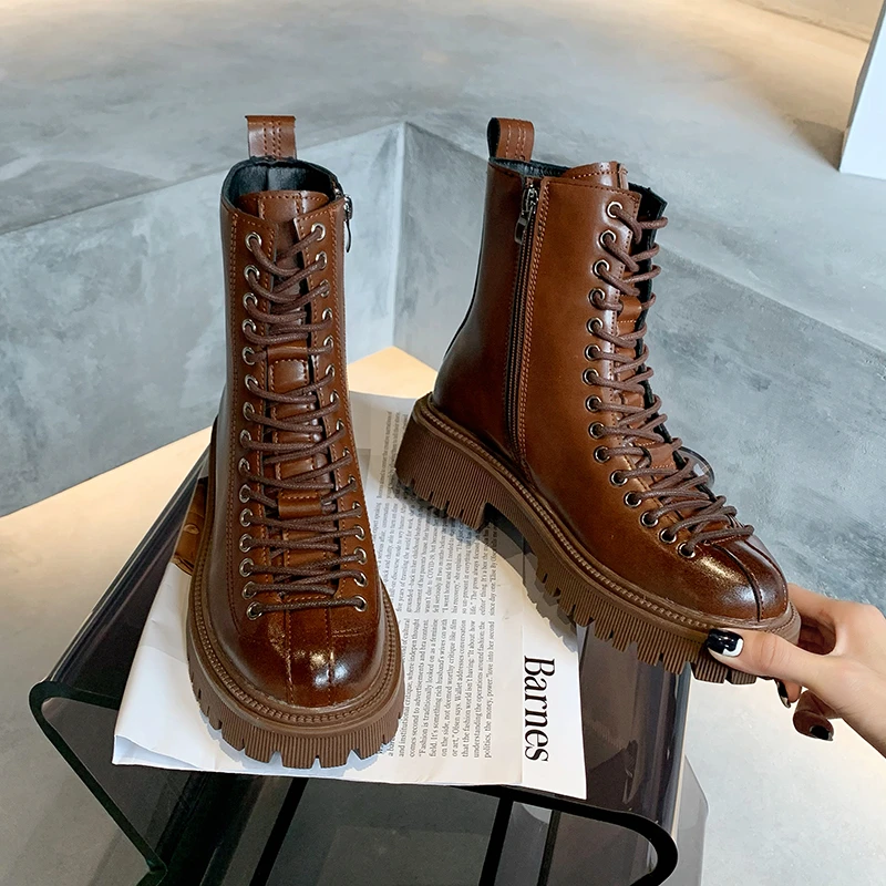 

Женские ботильоны из лакированной кожи, на платформе, с молнией и шнуровкой