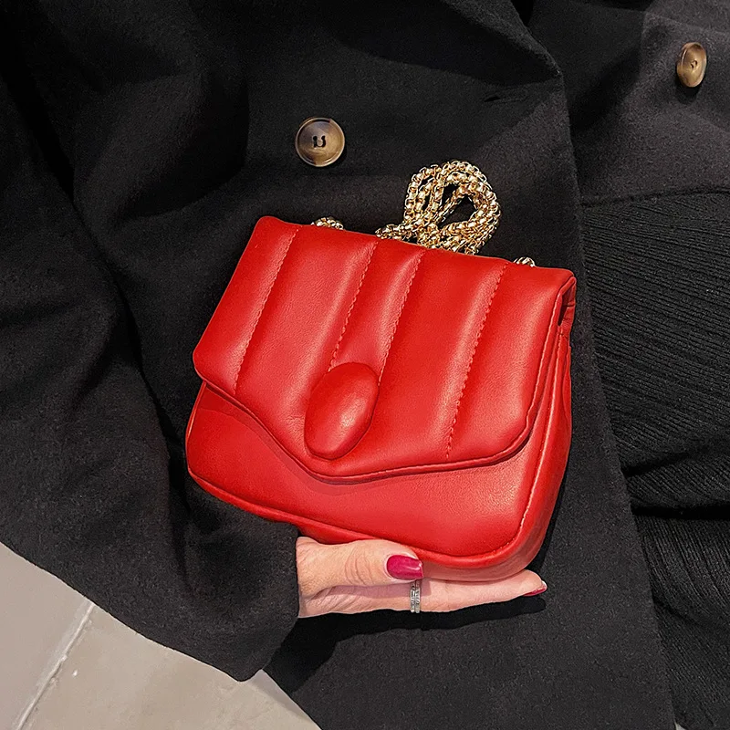 

Новинка, маленькая сумка через плечо из искусственной кожи на цепочке для женщин, 2021, простая сумка-тоут, сумка на плечо, женские роскошные б...