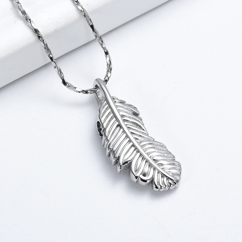 

Cremation Jewelry for Ashes Moon Urn Necklace Stainless Steel Memorial Lockets Keepsakes Jewelry for Ashes Pendant