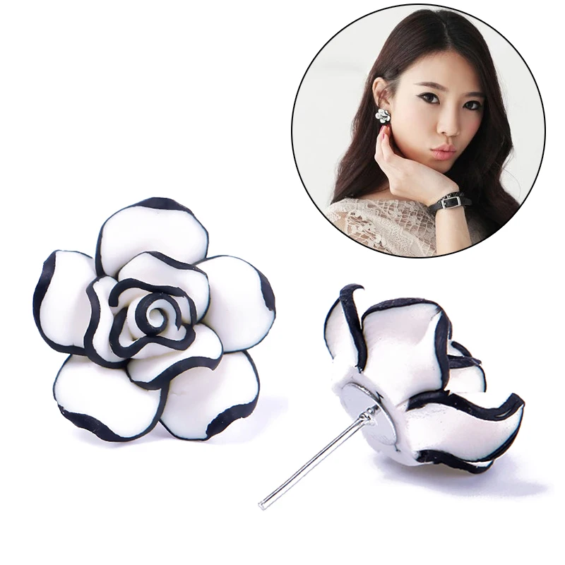 Серьги-гвоздики в виде цветков черной и белой розы элегантные милые ювелирные
