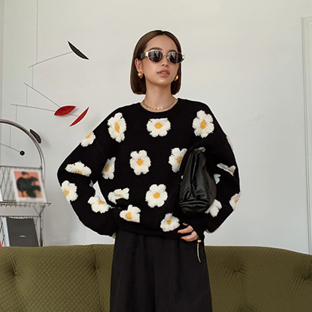 

Women's Autumn New Pullover Casual Fashion Commuting Small Fresh Style Small Daisy Pattern High-quality Thick Knitted Sweater