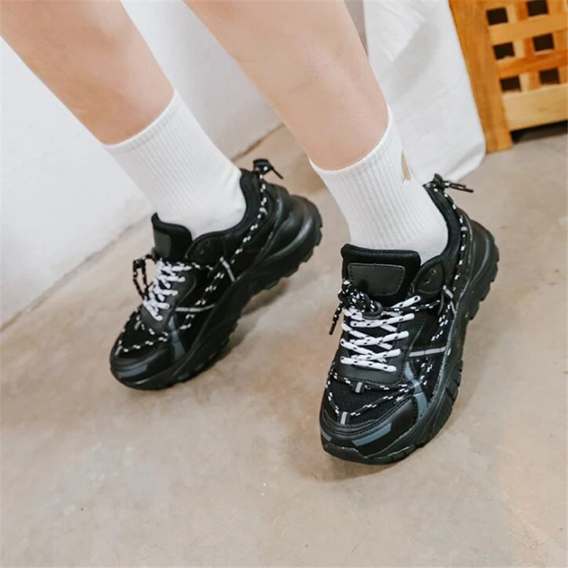 

Fashion Sneakers Women Casual Shoes Breathable Trainer Female Lace-Up Chunky Sneakers Vulcanize Shoes Designer Dad Shoes Basket