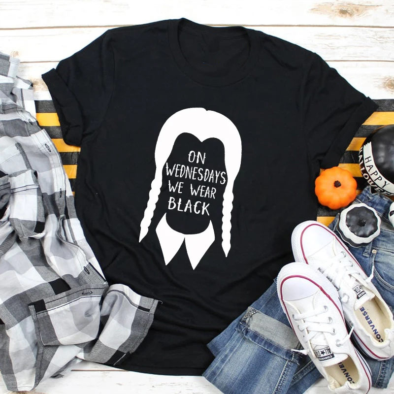 

Autumn Short Sleeve Graphic Holiday Tops Tees On Wednesdays We Wear Black T-shirt Funny Women Halloween Party Gift Tshirt Spooky