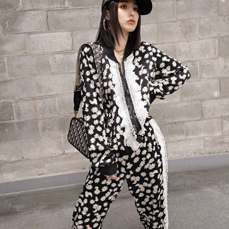 

2021 New Women Floral Printed Bomber Jacket Top Lace Spliced Pants Two Piece Set Loose Fit Tracksuit Ladies Casual Suit Outfits