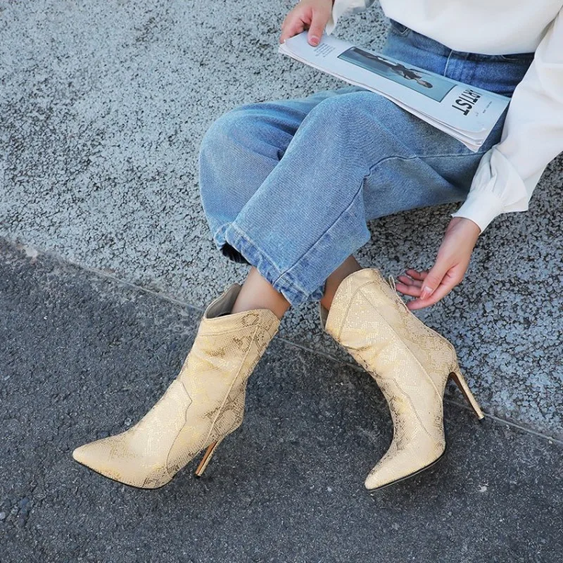 

Women's Boots The New fashion winter Color matching Pointed zipper High heel Women's shoes plus size 34-48 Heel Height 11cm